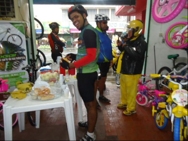 Integrantes do Floriano Bike Clube realizam eio para comemorar ano novo.(Imagem:FlorianoNews)