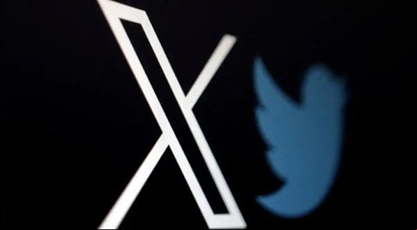 Logos do X e do antigo Twitter lado a lado(Imagem:24/7/2023 - REUTERS/Dado Ruvic/Ilustração/Arquivo)