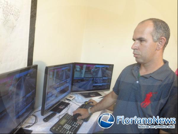 Prefeito Gilberto Jr. apresenta Sistema de Segurança e Monitoramento Urbano.(Imagem:FlorianoNews)