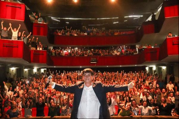 Seis&Meia Piauí lota Theatro 4 de Setembro com shows de Biafra e Kátia(Imagem:Divulgação)