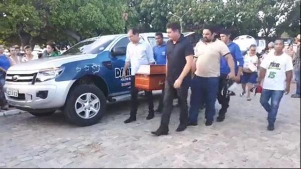 Mãe e filhas mortas em acidente são sepultadas em Floriano.(Imagem:Divulgação)