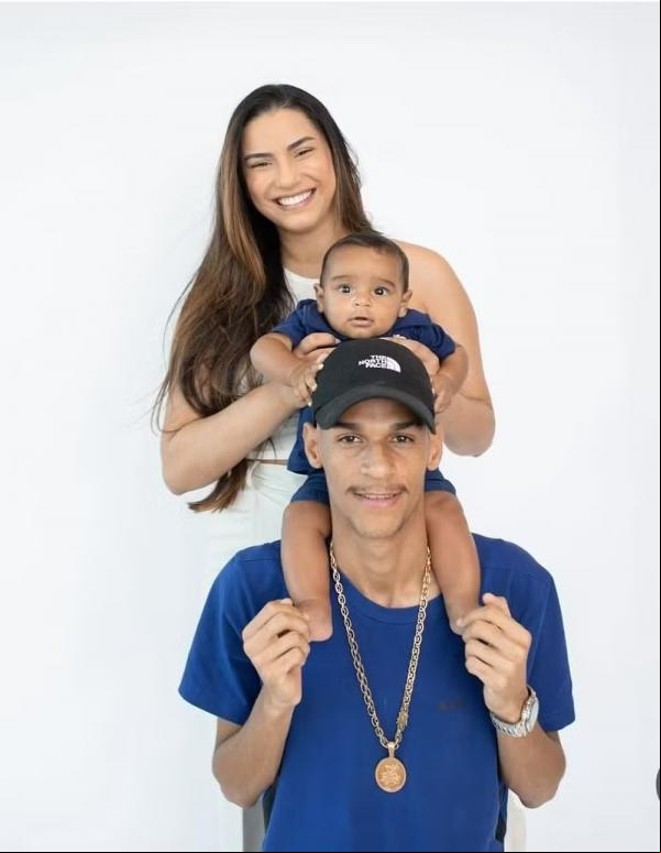 Luva de Pedreiro reata namoro e compra casa de R$ 1 milhão.(Imagem:Reprodução/Instagram)