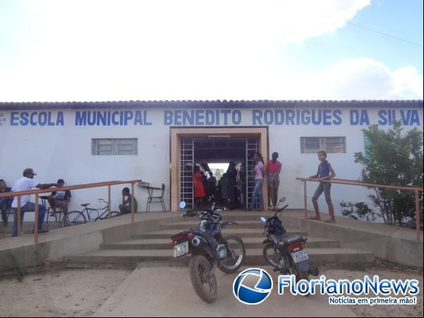 Entrega de bicicletas na localidade Tabuleiro do Mato.(Imagem:FlorianoNews)