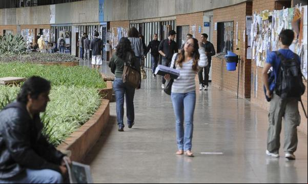 Pré-selecionados no Prouni têm até hoje para comprovar dados.(Imagem:Unb)