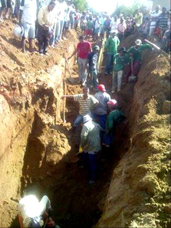 Operários morrem soterrados em obra de esgotamento no PI.(Imagem:Blog Marcos Parente)
