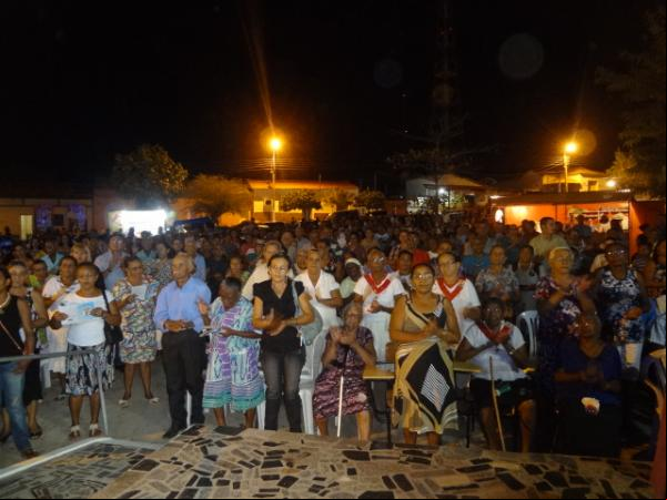 Fieis participam do festejo de Nossa Sra. de Nazaré em Nazaré do Piauí.(Imagem:FlorianoNews)