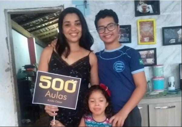 Aluno assiste 500 aulas remotas(Imagem:Reprodução)