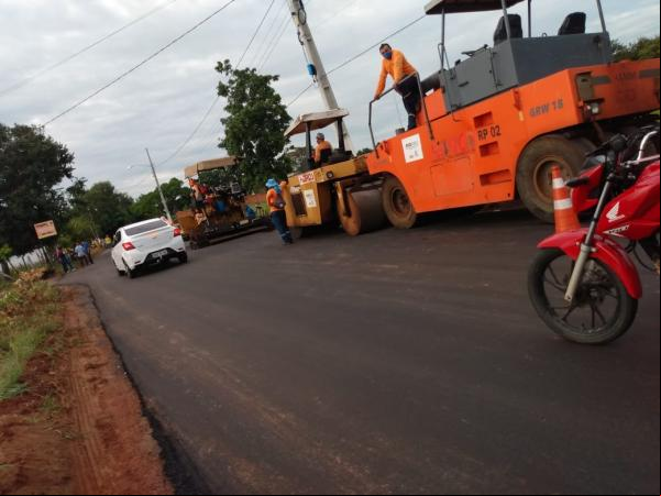 Prefeito Joel Rodrigues visita obra de asfaltamento que dá o ao bairro Nossa Senhora da Guia(Imagem:FlorianoNews)