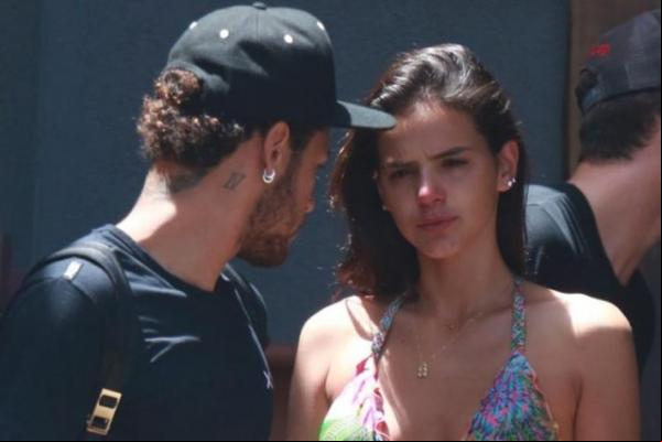 Bruna Marquezine ganha folga de novela para cuidar de Neymar.(Imagem:Instagram)