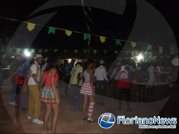 Festival de quadrilhas é realizado pelo Repórter Amarelinho na localidade Morrinhos.(Imagem:FlorianoNews)