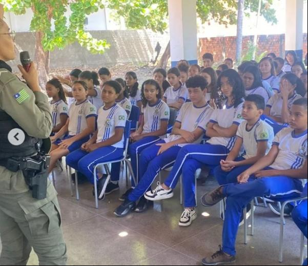 Polícia Militar de Floriano realiza palestra educativa na Escola Municipal Odorico Castelo Branco.(Imagem:Reprodução/Instagram)