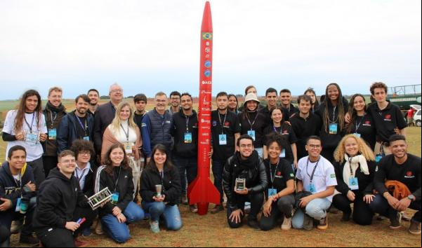Evento ajuda a promover projetos aeroespaciais de estudantes.(Imagem:Divulgação/Politécnica-UFRJ)
