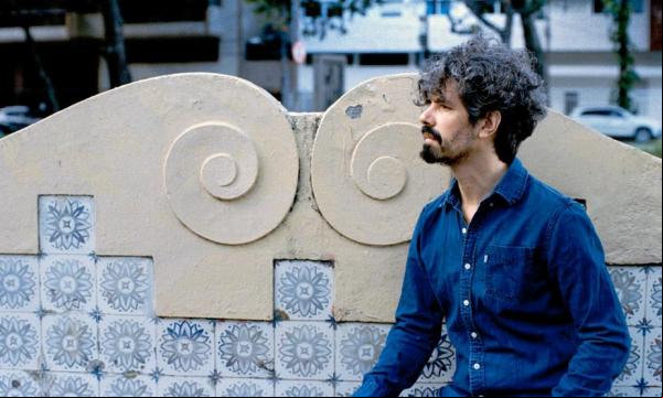 Pedro Sá desconstrói no single