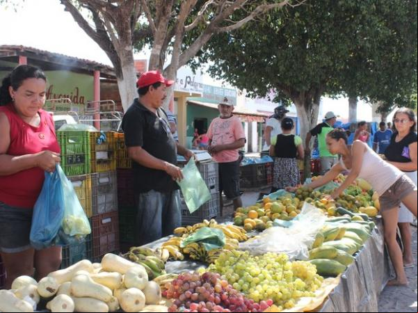 Comércio em São João do Arraial .(Imagem:Catarina Costa/G1 PI)