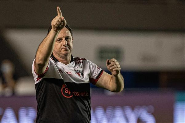 Rogério Ceni, técnico do São Paulo, no jogo contra o Atlético-GO.(Imagem:Isabela Azine/AGIF )