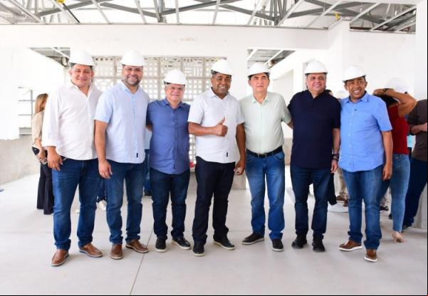 Floriano recebe mais de R$ 10 milhões em investimentos para a saúde pública(Imagem:Secom)