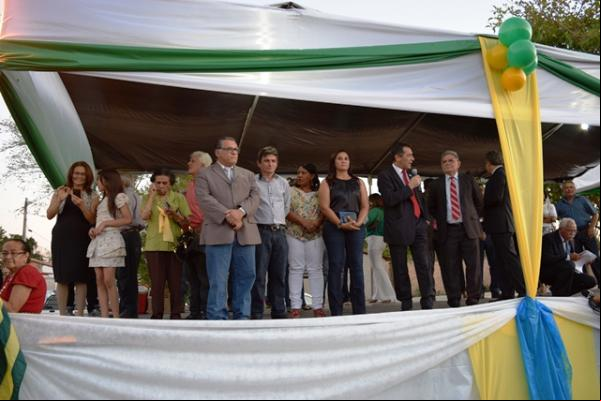 Recorde de público prestigia desfile cívico na Avenida Frei Antônio Curcio.(Imagem:Waldemir Miranda)