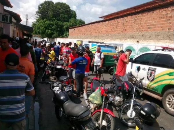 Suspeito de roubar bolsa pede para ser preso após tentativa de linchamento.(Imagem:Cidade Verde)