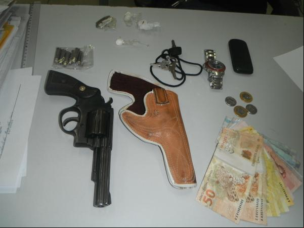 Polícia Militar prendeu suspeitos e evitou assalto a Posto de Combustíveis em Floriano.(Imagem:FlorianoNews)