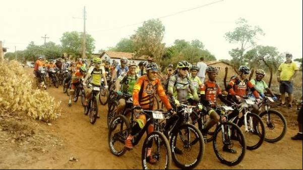 Ciclistas participam do campeonato Floriano Ride 2018. (Imagem:FlorianoNews)