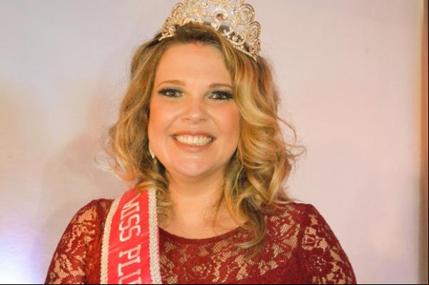 Daniele Ramalho, a Miss Plus Size Carioca 2014.(Imagem:Rachel Assimos/Divulgação)