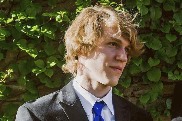 Foto não datada de Riley Howell, considerado herói pela polícia durante tiroteio na Universidade da Carolina do Norte e homenageado pela produtora da franquia Star Wars(Imagem:Matthew Westmoreland via AP/File)