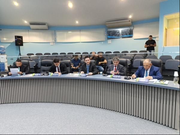  Câmara Municipal de Floriano realiza duas sessões ordinárias consecutivas(Imagem:FlorianoNews)