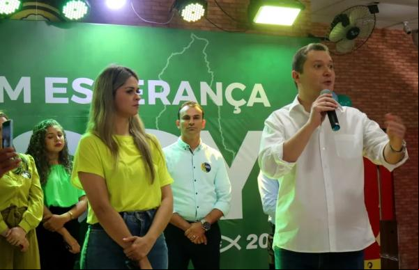 Gessy Fonseca (PSC) e Fábio Sérvio (Podemos)(Imagem: Laura Moura /g1)