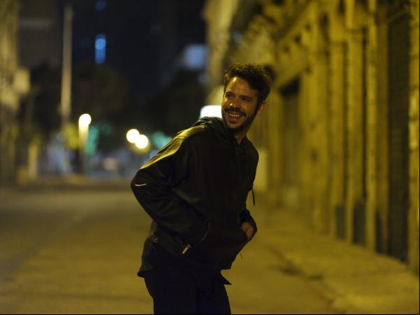 Almério se une a Céu para disparar o 