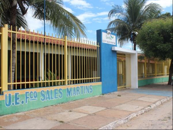 Vítima de estupro coletivo retornou às aulas no colégio em Castelo do Piauí.(Imagem:Catarina Costa / G1)