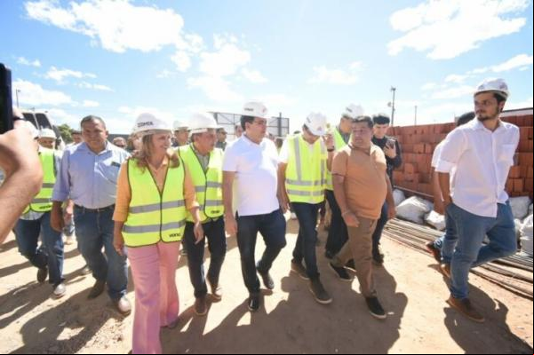 O governador Rafael Fonteles entregou obras de infraestrutura e o ministro Wellington Dias autorizou recursos para a assistência social.(Imagem:Divulgação)