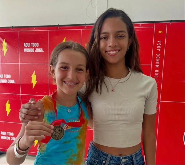 Rafaela Bandeira com Rayssa Leal(Imagem:Ascom Secepi)