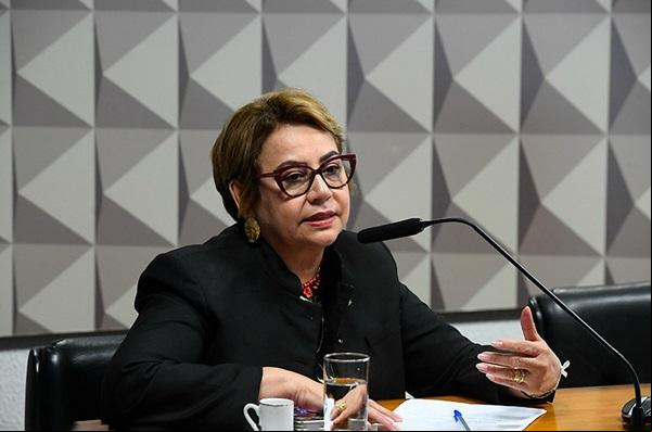 O texto de Jussara Lima especifica que é de grande circulação o banheiro disponível para mais de 20 pessoas(Imagem:Marcos Oliveira/Agência Senado)