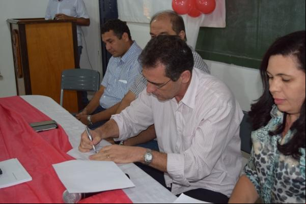 Pref. Gilberto Júnior empossa nova Gerência e Conselhos do Fundo Previdenciário Municipal.(Imagem:Waldemir Miranda)