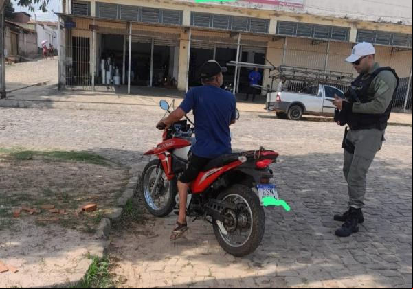 3º BPM realiza operação de trânsito no bairro Tiberão para reforçar a segurança viária(Imagem:Divulgação/PM)