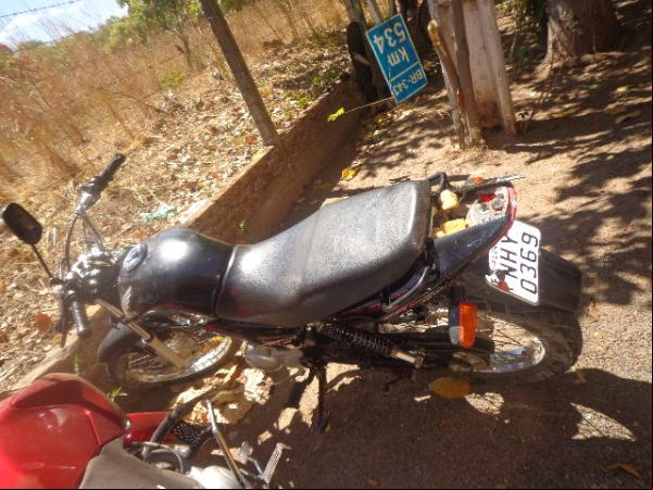 Motorista bate na traseira de motocicleta e foge do local sem prestar socorro.(Imagem:FlorianoNews)