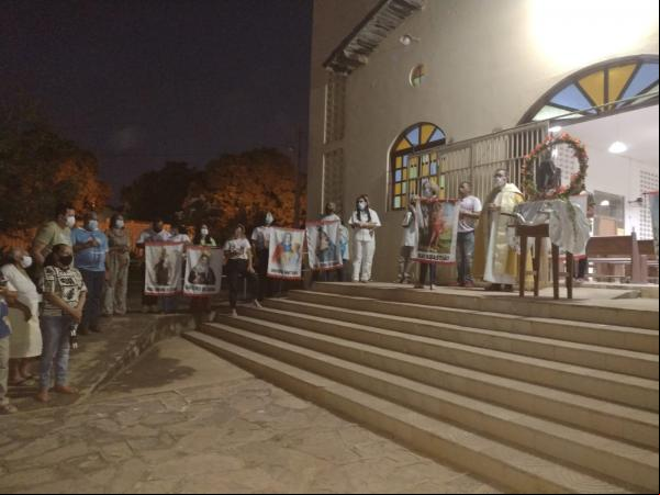 Fiéis participam do encerramento do festejo de Nossa Senhora SantAna em Floriano(Imagem:FlorianoNews)