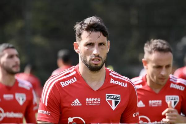 Calleri em treino do São Paulo.(Imagem:Divulgação )