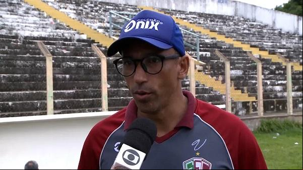 Eduardo dos Santos, técnico do Fluminense-PI.(Imagem:Rede Clube)