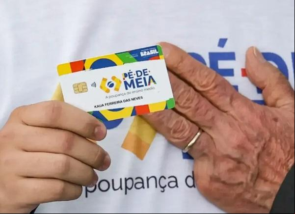 Programa será anunciado na terça-feira (14) pelo Ministério da Educação; estudantes matriculados em cursos de licenciatura terão o ao benefício.(Imagem:Marcelo Camargo/ Agência Brasil)