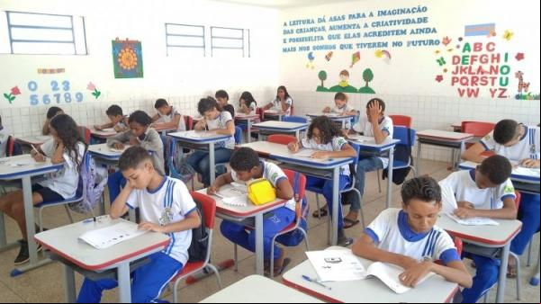 MEC parabeniza Floriano por frequência escolar superior a 80%.(Imagem:Secom)