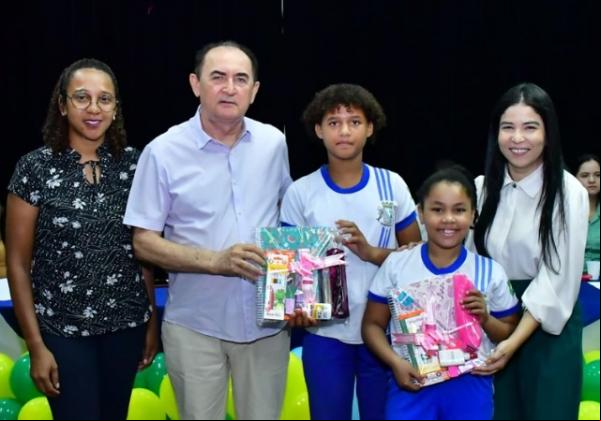 Prefeitura de Floriano premia participantes e parceiros dos Projetos Ambientais 2024(Imagem:Secom)