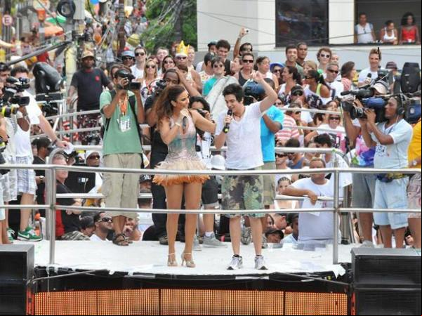 Ivete canta com Luan Santana no bloco em Salvador (Imagem:Eduardo Freire/G1)