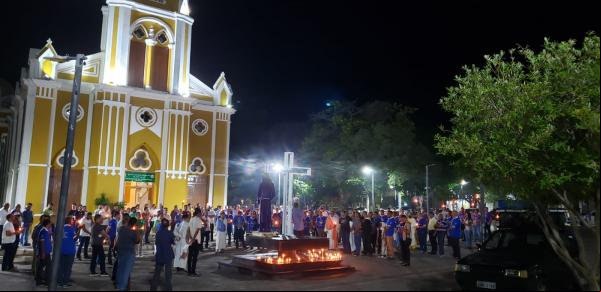 Procissão do Fogaréu emociona fiéis em Floriano com encenação da prisão de Jesus.(Imagem:Pascom)