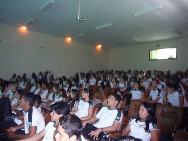 Colégio Impacto realizou o English Day.(Imagem:FlorianoNews)