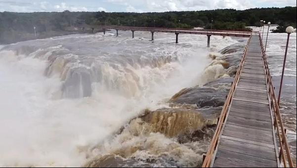Luzilândia, Esperantina e Barras têm rios em cotas de alerta e inundação.(Imagem:Luiz Graça/TV Clube )