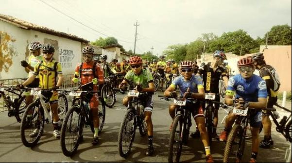 Ciclistas participam do campeonato Floriano Ride 2018. (Imagem:FlorianoNews)