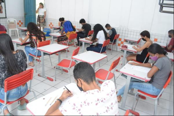 Parceria entre a Secretaria Municipal de Educação e a Rede Privada buscou oferecer incentivos para a formação continuada do aluno para o ingresso no ensino médio.(Imagem:Secom)