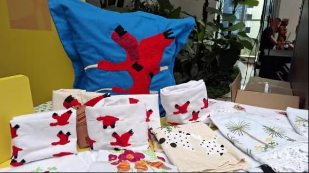 Piauí Sampa: Bordados, arte santeira e joias com opala exibem cultura piauiense em São Paulo.(Imagem:Lucas Marreiros/ g1 Piauí)
