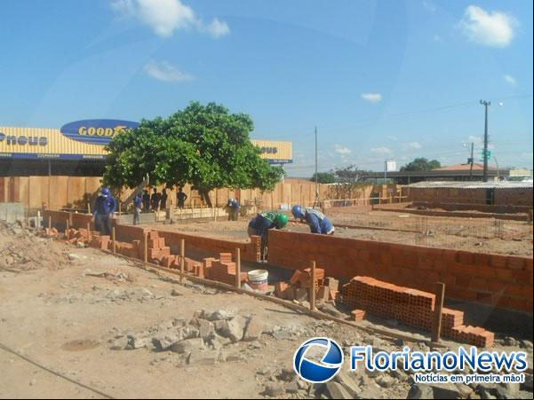 Obra da Central de Atendimento ao Cidadão.(Imagem:FlorianoNews)